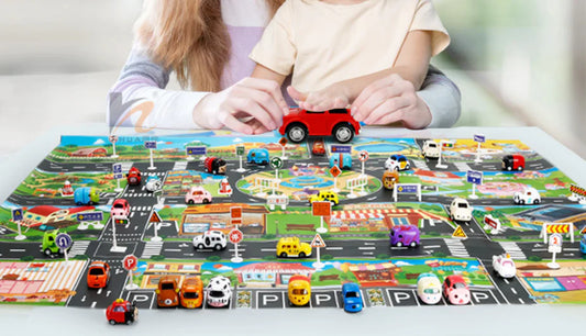Tapis de jeu avec véhicules et panneaux de signalisation